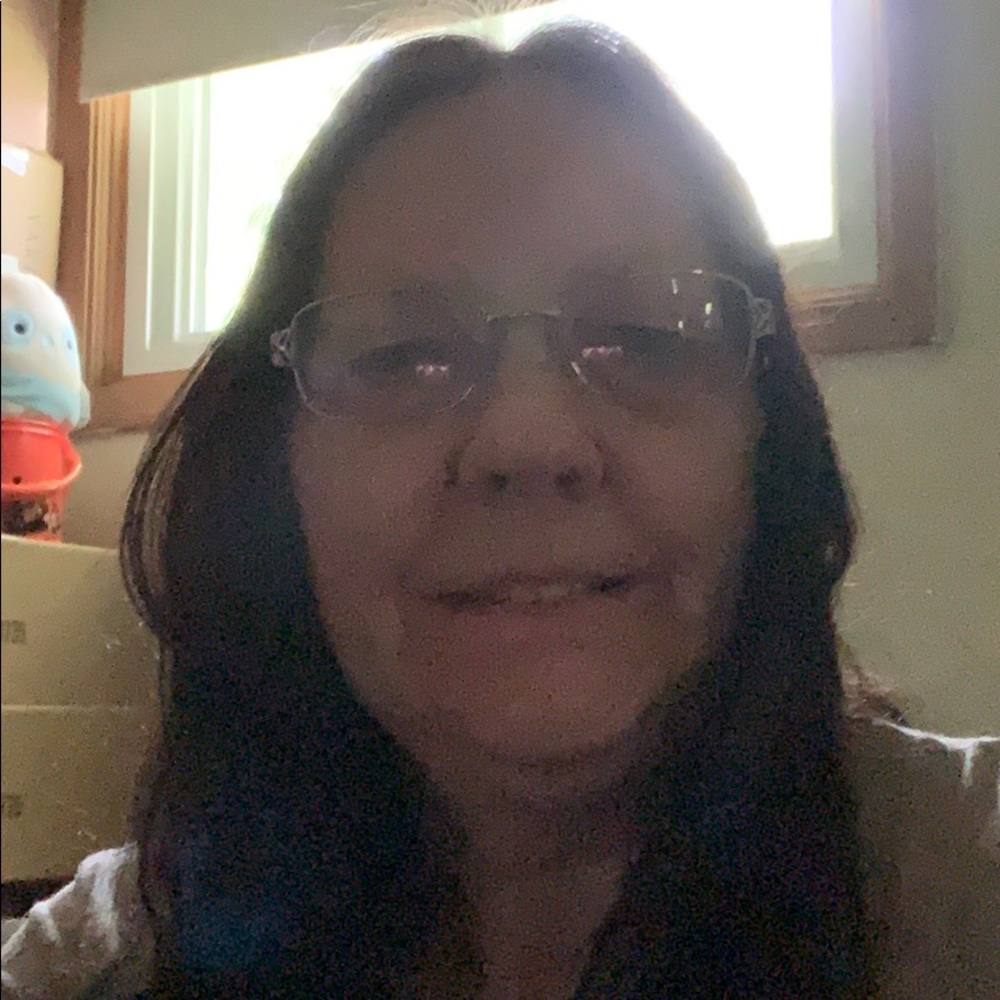 Meet your Posher, Debra